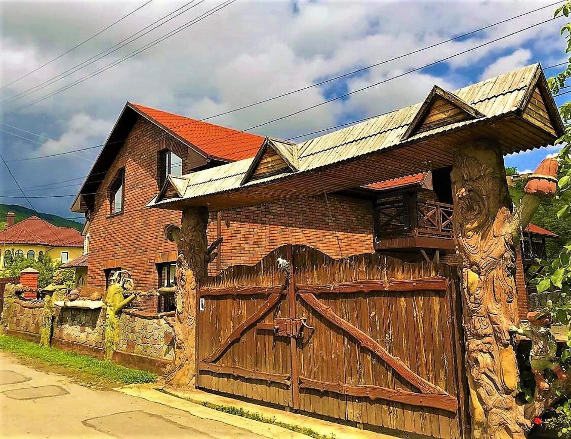 Hammam Spa Villa DAROSO Kosiv Exteriör bild